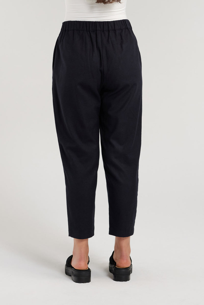 ESSENTIAL PANT | DARK NAVY