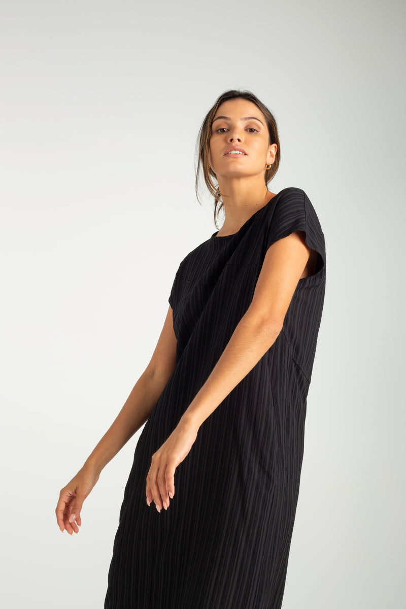 GRAPHIC DRESS | BLACK