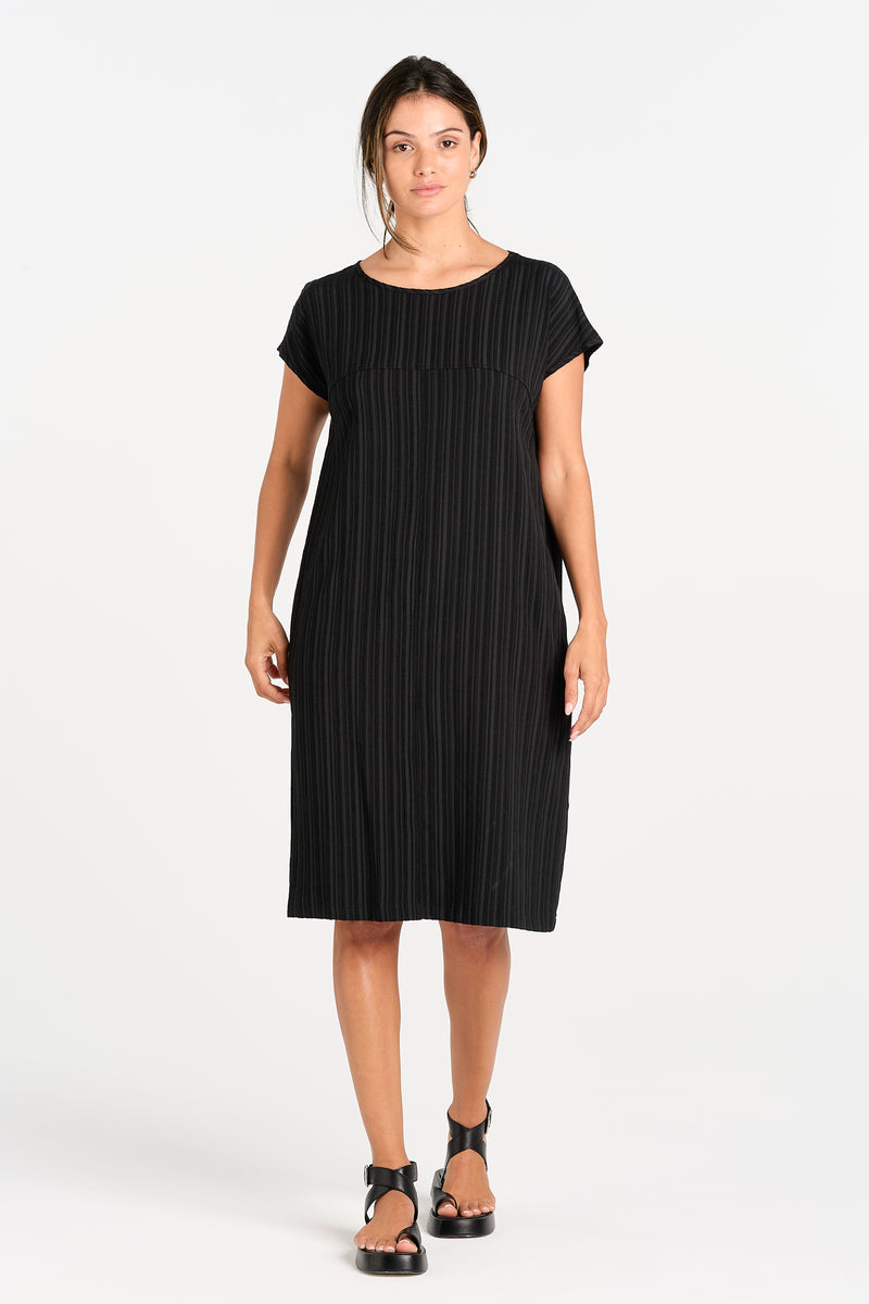 GRAPHIC DRESS | BLACK